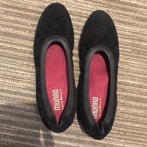 Munro Brandi black quilted ballet flat